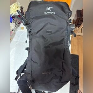 Arc'teryx Brize 32 Charcoal Backpack